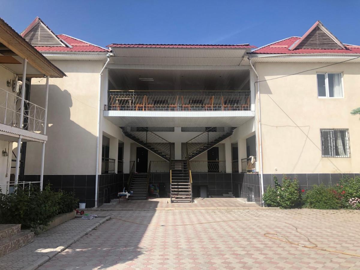 Гостевой Дом Айша Guest House Aisha Чолпон-Ата Экстерьер фото